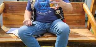 Legendary pub crawler pays East Hampshire locals a visit