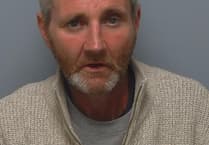 Hampshire Police hunt man over shop thefts