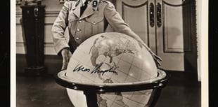 Hollywood stars sign off autograph collection