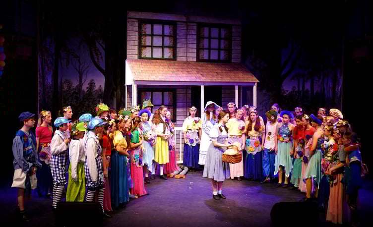 Bohunt cast takes audiences over the rainbow