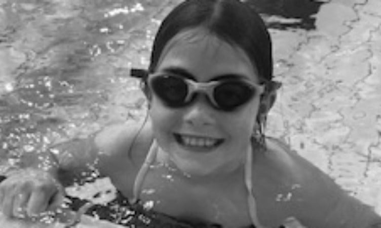 Evelyn’s 100-length mission to support her classmates