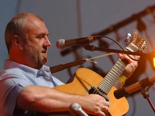 Folk legend Bob Fox returns to Grayshott for one-night concert