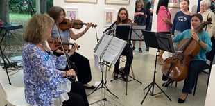 WATCH: String quartet perform Ukrainian national anthem at UCA Farnham