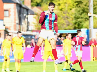 Farnham Town striker Sam Evans signs new one-year contract