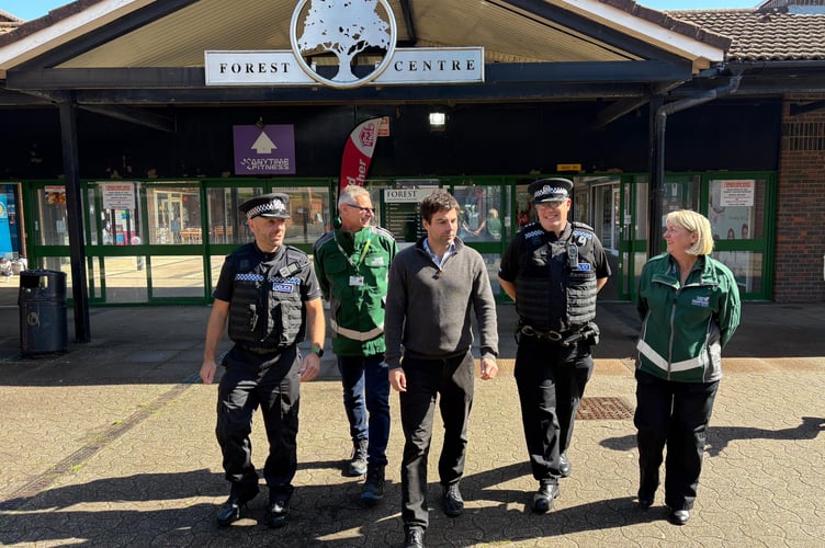 Whitehill Town Council leader Cllr Andy Treet meets with police and council officials in Bordon.