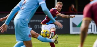 Superb Farnham Town beat Taunton to continue unbeaten start