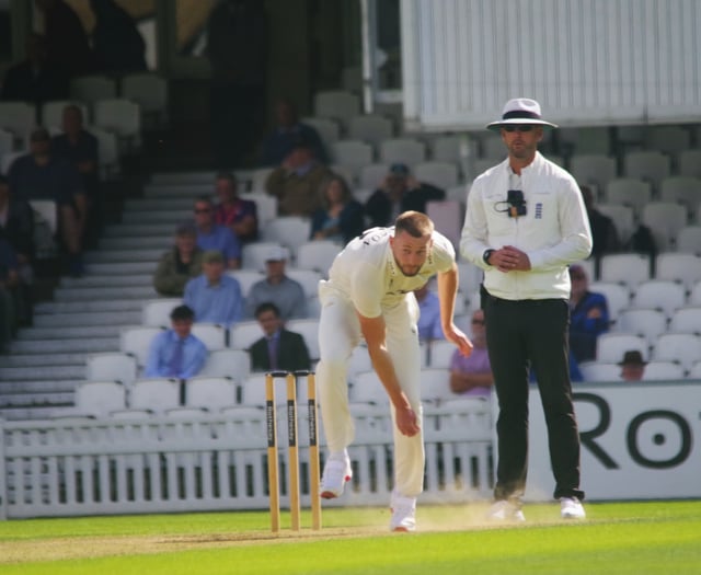 Champions Surrey face being dethroned after Nottinghamshire defeat