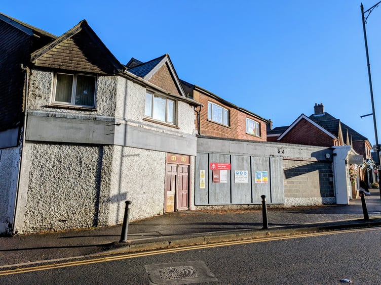 Empty shops Co-op Beacon Hill
