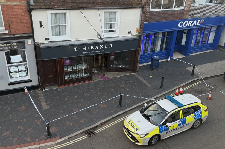 Police cordon off T H Baker jewellers, Alton High Street, September 30th 2025.