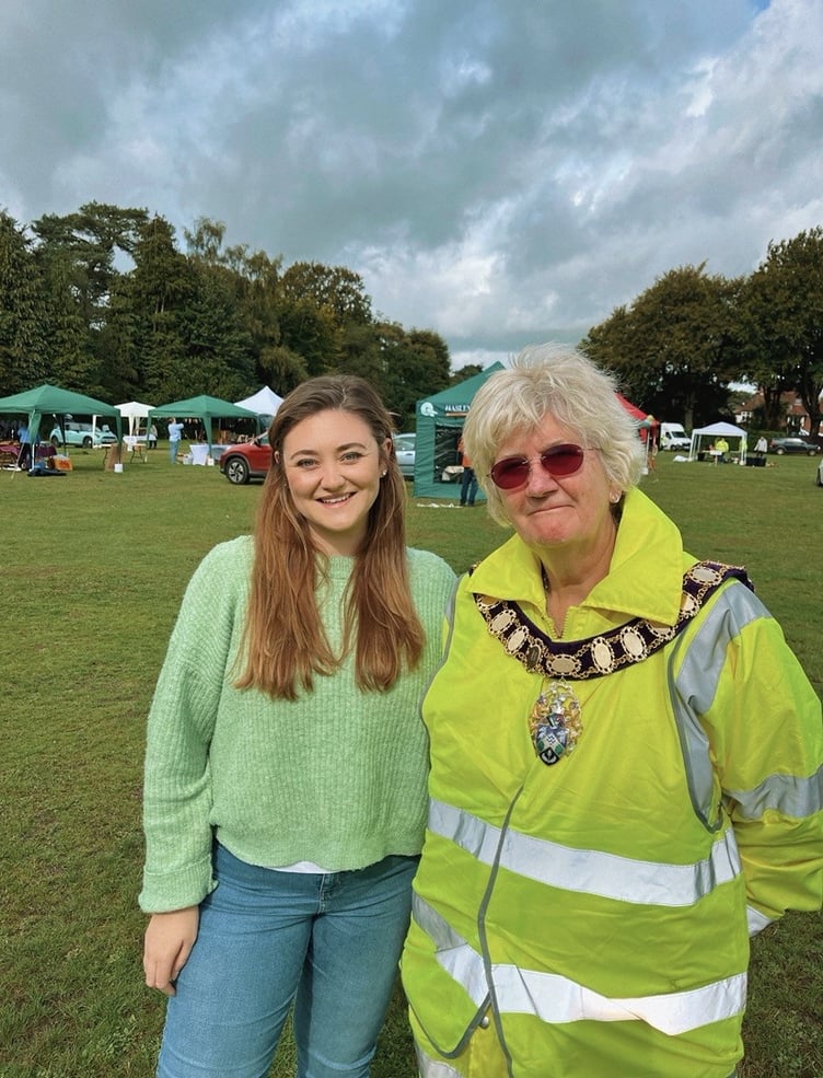 Cllr Phoebe Sullivan and Haslemere mayor Jean Arrick