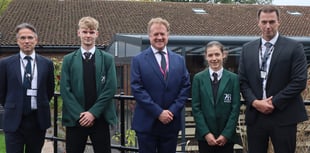 MP visits Bohunt School in Liphook
