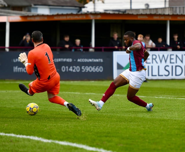 Farnham Town reach FA Trophy second round with penalty shoot-out win