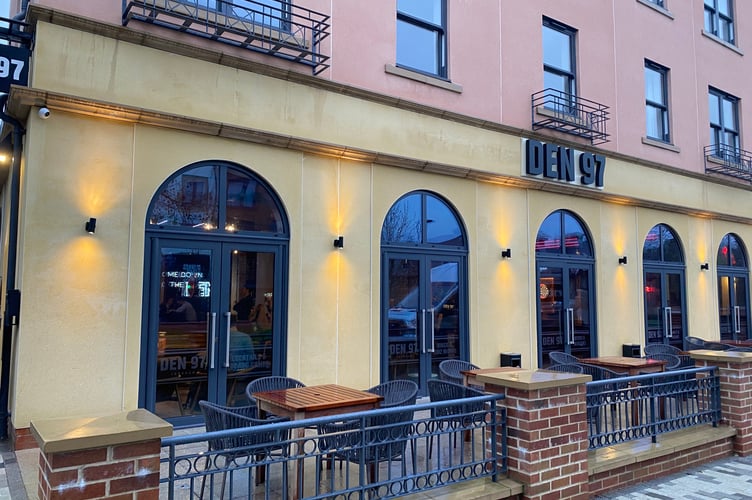 Den 97 Farnham PIC2.jpg