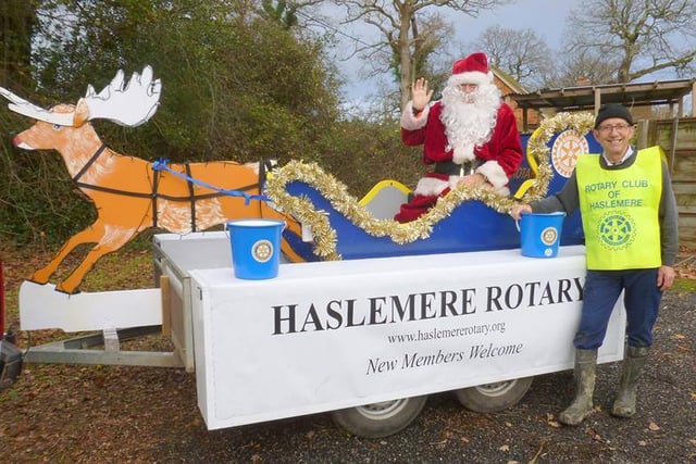 Haslemere Rotary rolls out red carpet for Santa’s sleigh tour