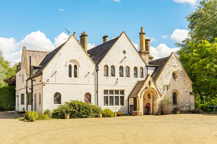 A £4.5-million house which estate agents bill as being home to a room âwhere the Magna Carta is believed to have been signedâ is still on the market after a more than a year on sale. // Six-bedroom Magna Carta House was built by George Simon Harcourt in 1834 to commemorate the sealing of Magna Carta 191 years prior, in 1215. Located on a private island on the River Thames, the homeâs grounds include a tree planted by Queen Elizabeth II in October 1974. The Magna Carta, which laid out rights and the principle that the king was not above the law, was sealed by King John somewhere in Runnymede, Surrey.