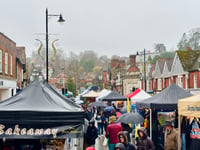 Rain doesn’t dampen Haslemere Christmas Market spirit