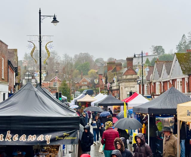 Rain doesn’t dampen Haslemere Christmas Market spirit