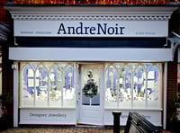 Jeweller offers £1k festive prize draw to thank shoppers