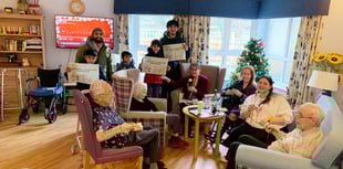 Ahmadiyya Muslim Youth Association spread festive cheer at care home