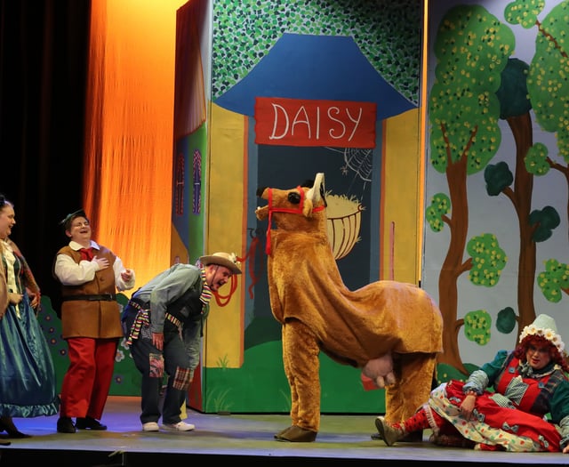 REVIEW: So good, so good as Winton Players hit new heights with panto