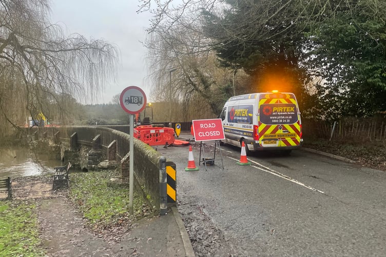 Elstead Bridge closed to road traffic causing chaos in the village
