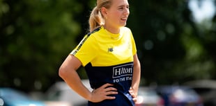 Hampshire bowler Daisy Gibb signs two-year contract extension