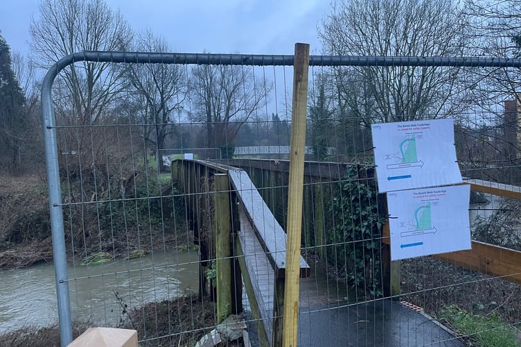 Borelli Walk Footbridge in Farnham has been closed for safety reasons.
