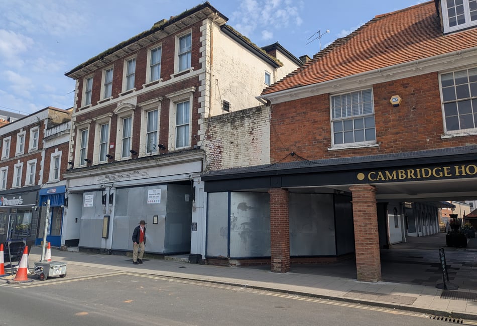 Blast from the past as Wetherspoons eyes-up June start date in Farnham
