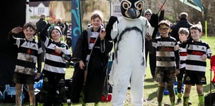 Farnham Rugby Club Minis go wild on Birdworld-backed jungle tour