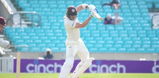 Smith and Pope lead resistance as Surrey draw against Leicestershire