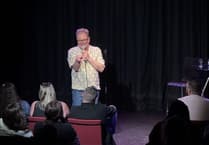 Alan Carr draws sell-out crowd at Bordon comedy night