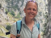 Farnham vet takes on marathon row for charity