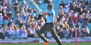 Captain Curran steers Surrey to derby win