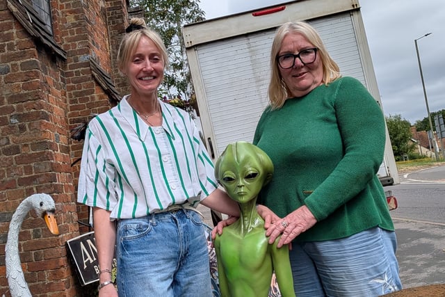 Alien abduction sparks little green manhunt at the mill