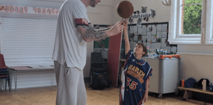 From Harlem to Hampshire as pupils wowed by Globetrotter