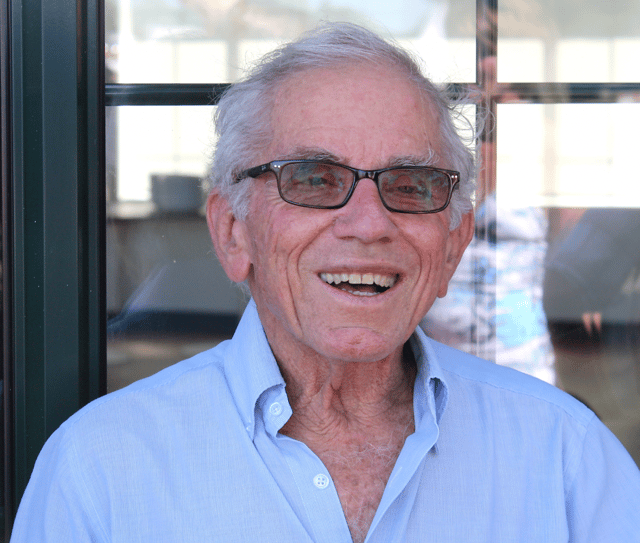 Dr Hans DuMoulin, from the Netherlands, has died at the age of 93.